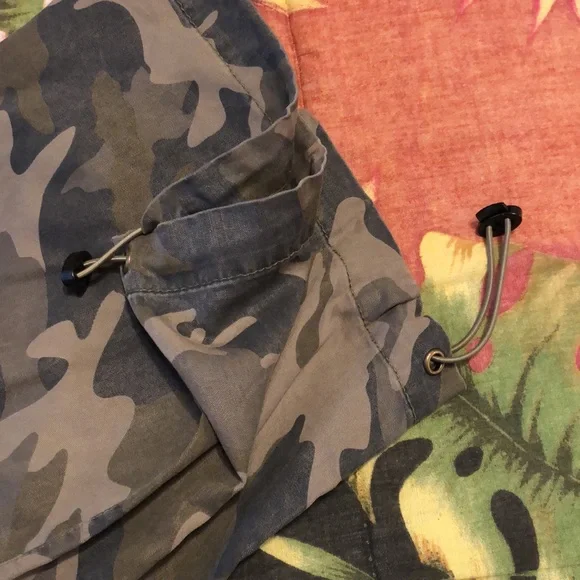 Camo Cargo Pants - Picture 6 of 7